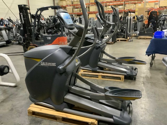 Ocatane pro4700 elliptical crosstrainer - afbeelding 2 van  5