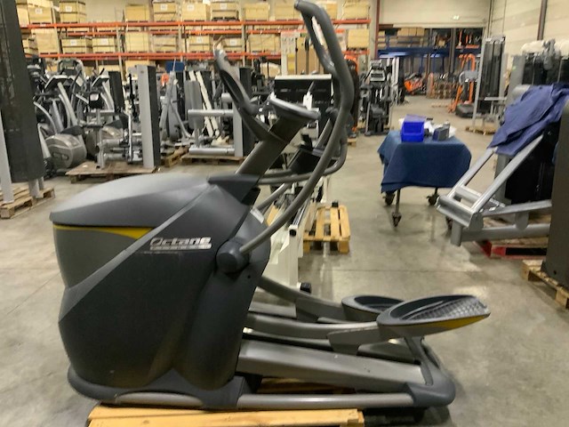 Ocatane pro4700 elliptical crosstrainer - afbeelding 1 van  5