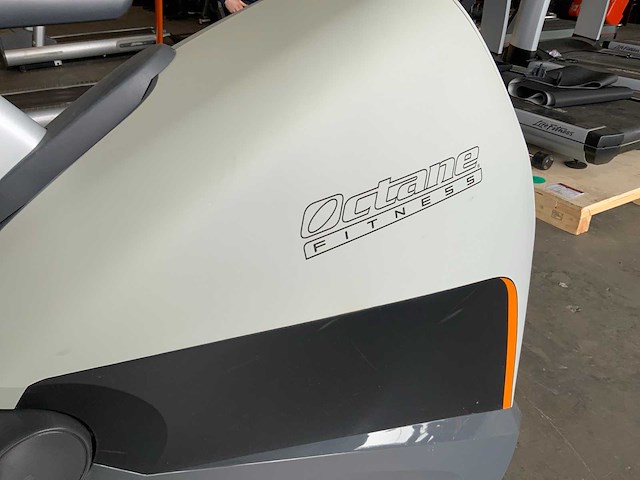 Ocatane xt one elliptical crosstrainer - afbeelding 2 van  5