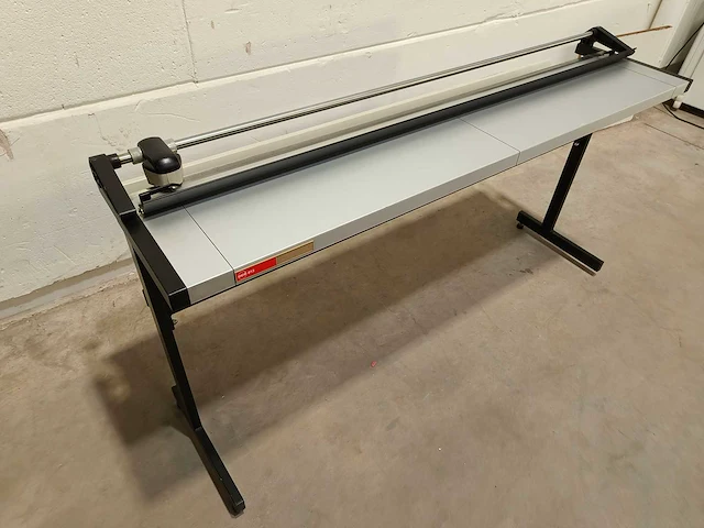 Océ - 913 - manuele snijmachine - afbeelding 2 van  6