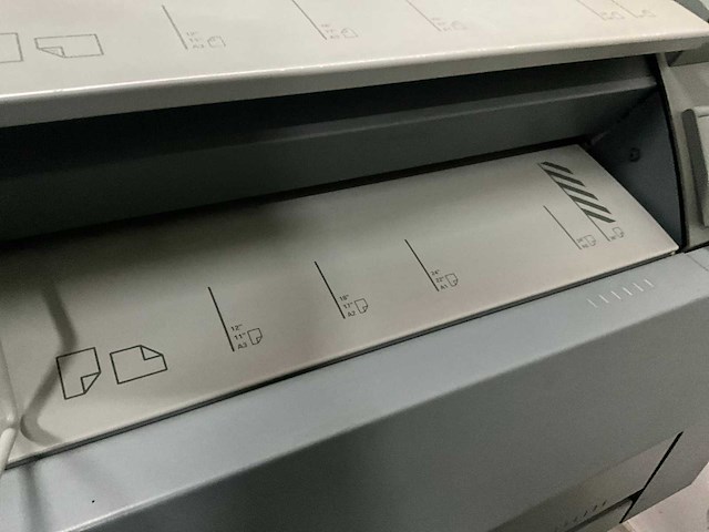 Oce 7055 digitale kleurenprinter/plotter - afbeelding 8 van  15
