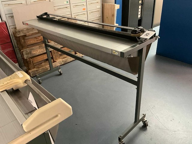 Océ 913 snijmachine - afbeelding 1 van  6