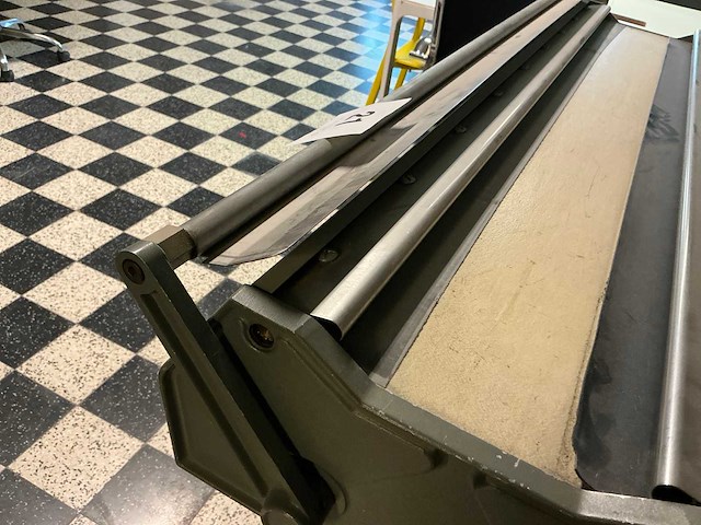 Océ 931 snijmachine - afbeelding 3 van  4