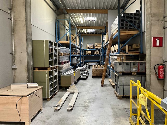 Octanorm maxima standenbouw grote partij aluminium systeem - afbeelding 5 van  27