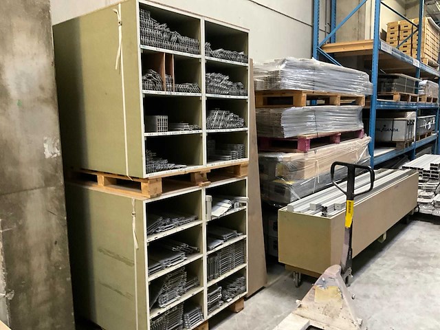 Octanorm maxima standenbouw grote partij aluminium systeem - afbeelding 7 van  27