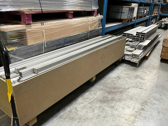 Octanorm maxima standenbouw grote partij aluminium systeem - afbeelding 9 van  27