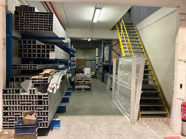 Octanorm maxima standenbouw grote partij aluminium systeem - afbeelding 1 van  27