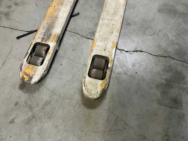 Octanorm maxima standenbouw grote partij aluminium systeem - afbeelding 19 van  27