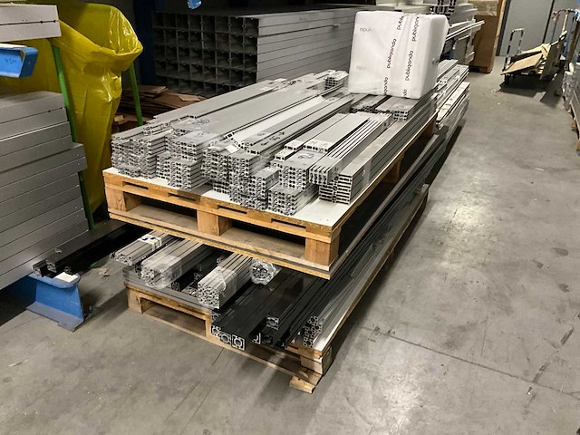 Octanorm maxima standenbouw grote partij aluminium systeem - afbeelding 22 van  27