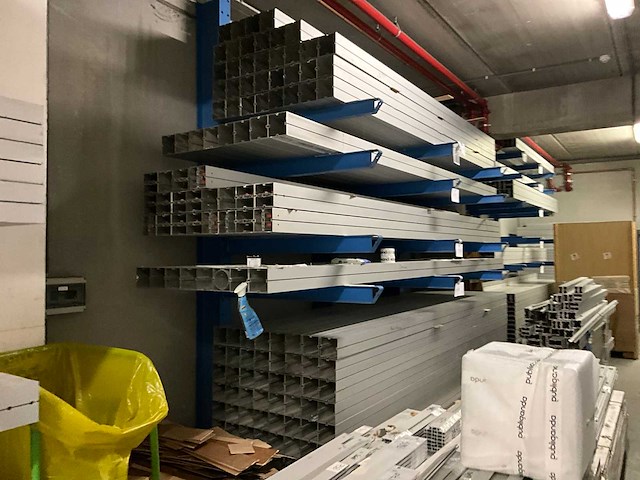 Octanorm maxima standenbouw grote partij aluminium systeem - afbeelding 23 van  27