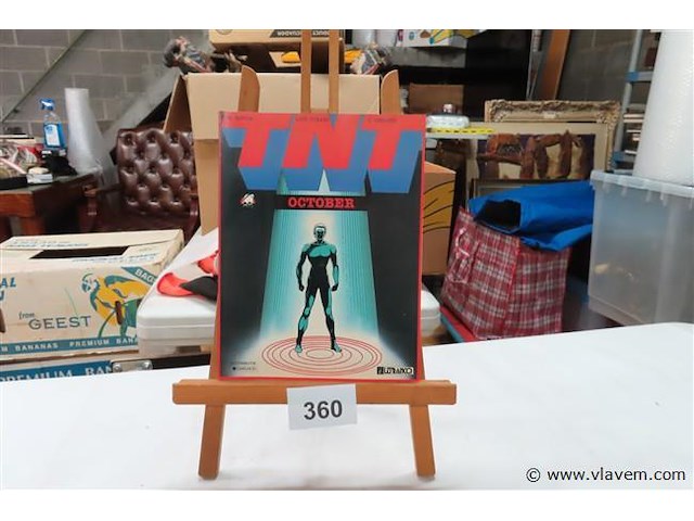 October - afbeelding 1 van  2