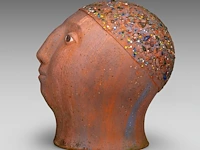 Odile kinart (1945), terracotta head 30 cm. (11.81 in.) - afbeelding 3 van  7