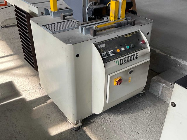Oemme semi-automatische productielijn - afbeelding 2 van  15