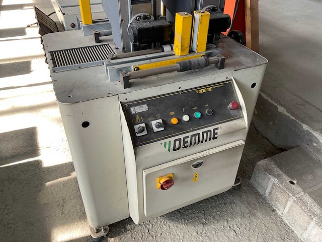 Oemme semi-automatische productielijn - afbeelding 3 van  15