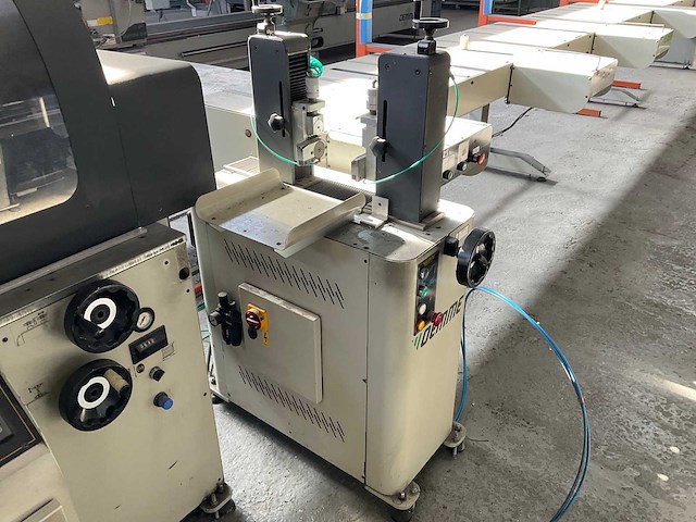 Oemme semi-automatische productielijn - afbeelding 14 van  15