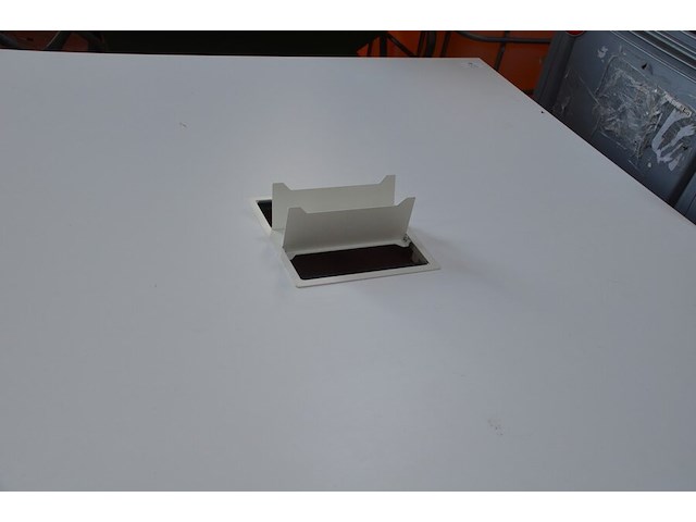 Office bench 4 personen 320x160 cm, 2 rol ladeblokken, 3 bureelstoelen met stoffen zit en pvc rug (54,57,58) - afbeelding 8 van  10