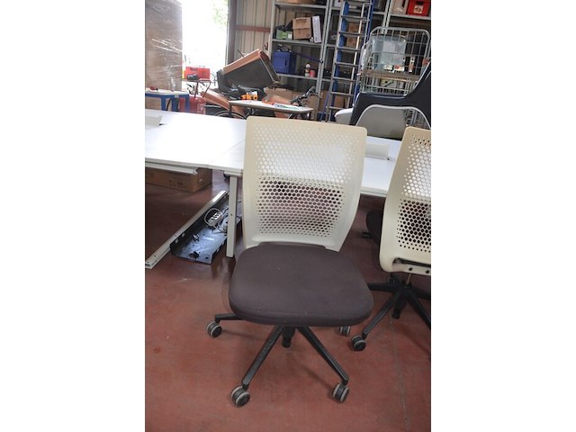 Office bench 4 personen 320x160 cm, 2 rol ladeblokken, 3 bureelstoelen met stoffen zit en pvc rug (54,57,58) - afbeelding 9 van  10