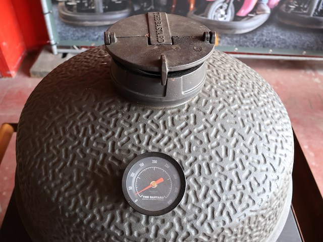 Ofyr kamado table corten 75 pro + bbq - afbeelding 11 van  13