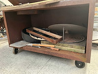 Ofyr verrijdbare cortenstaal bbq - afbeelding 4 van  7