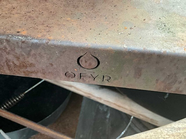 Ofyr verrijdbare cortenstaal bbq - afbeelding 7 van  7
