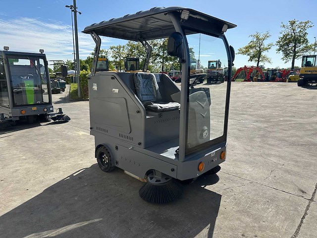 Okg - 2025 - dy-1400p - zelfrijdende veegmachine - afbeelding 16 van  22