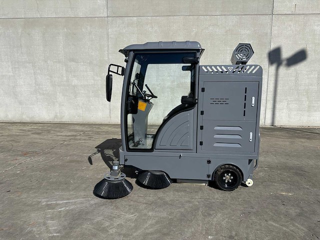 Okg - 2025 - dy2000 - straatveegmachine - afbeelding 35 van  36