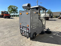 Okg - 2025 - dy2000 - straatveegmachine - afbeelding 29 van  36