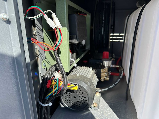 Okg - 2025 - dy2000 - straatveegmachine - afbeelding 25 van  36