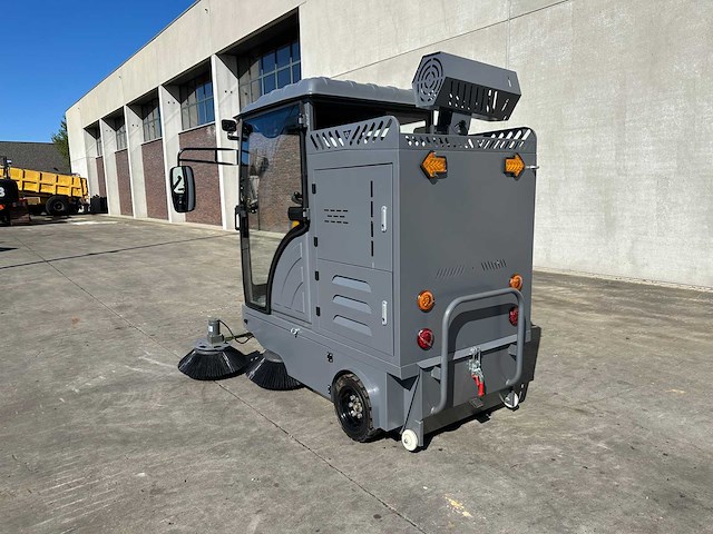 Okg - 2025 - dy2000 - straatveegmachine - afbeelding 7 van  36