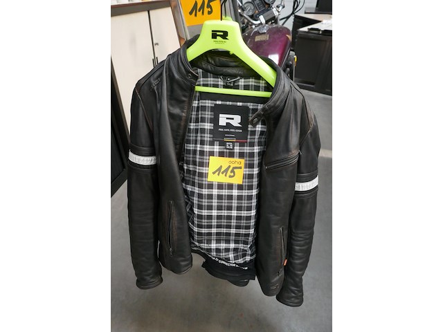 Old timer moto honda (1984 / jh2 rc2 101 em 005 952) + lederen motorjas richa - afbeelding 13 van  16