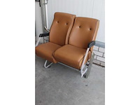 Oldtimer busbank - afbeelding 3 van  3