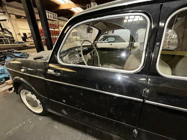 Oldtimer fiat 1100 - afbeelding 7 van  52