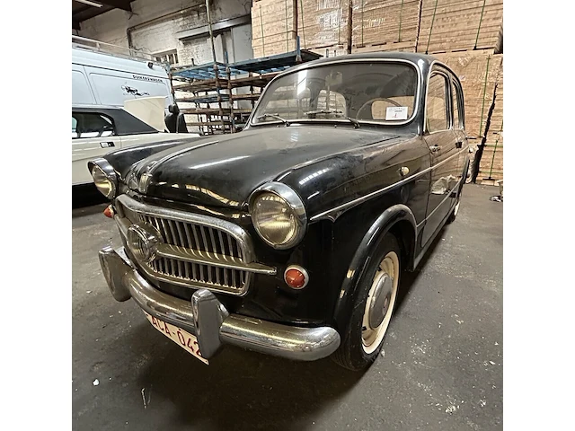 Oldtimer fiat 1100 - afbeelding 1 van  52