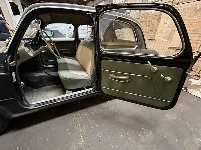 Oldtimer fiat 1100 - afbeelding 17 van  52