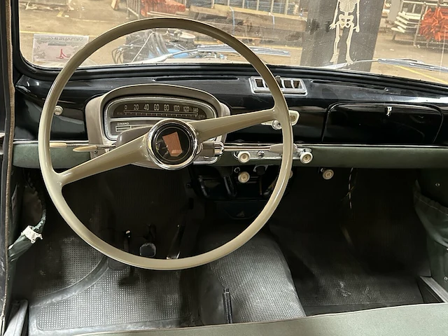 Oldtimer fiat 1100 - afbeelding 19 van  52
