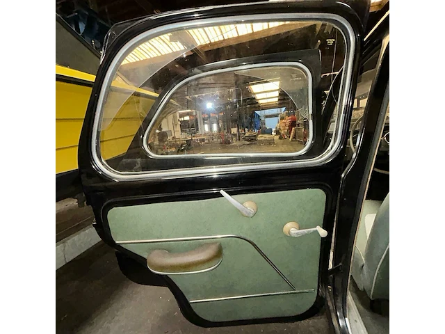 Oldtimer fiat 1100 - afbeelding 27 van  52