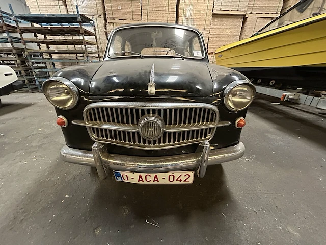 Oldtimer fiat 1100 - afbeelding 48 van  52
