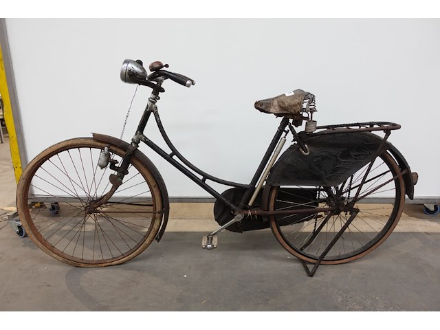 Oldtimer fiets jaren 30 - afbeelding 1 van  9