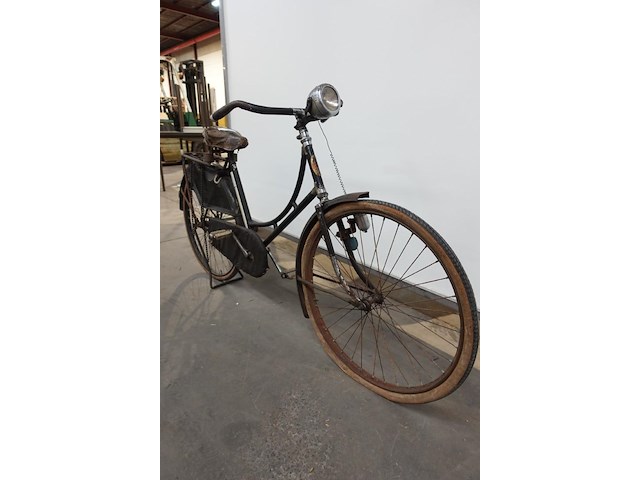 Oldtimer fiets jaren 30 - afbeelding 3 van  9