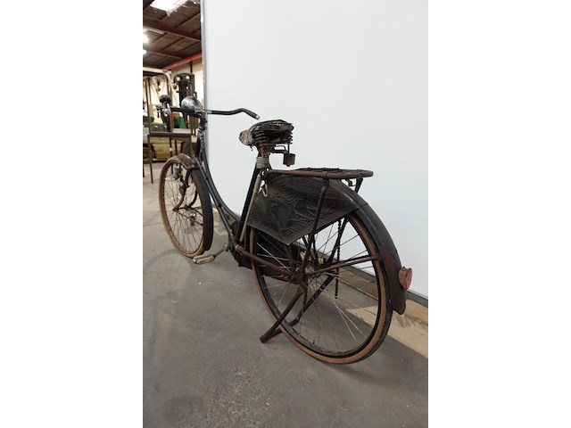 Oldtimer fiets jaren 30 - afbeelding 5 van  9