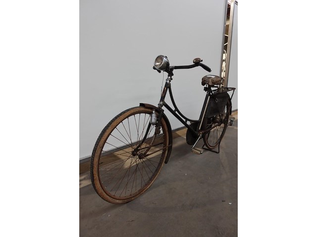 Oldtimer fiets jaren 30 - afbeelding 6 van  9
