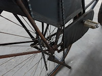 Oldtimer fiets jaren 30 - afbeelding 8 van  9