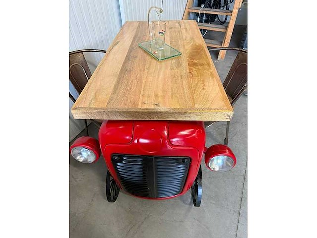 Oldtimer tractor - barmeubel - afbeelding 4 van  5