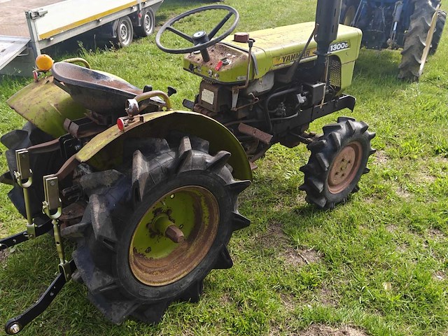 Oldtimer tractor - afbeelding 14 van  18