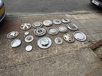 Oldtimer wieldeksels - part (18x) - afbeelding 1 van  5
