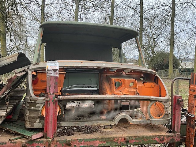 Oldtimercabine 421/406 - afbeelding 8 van  8