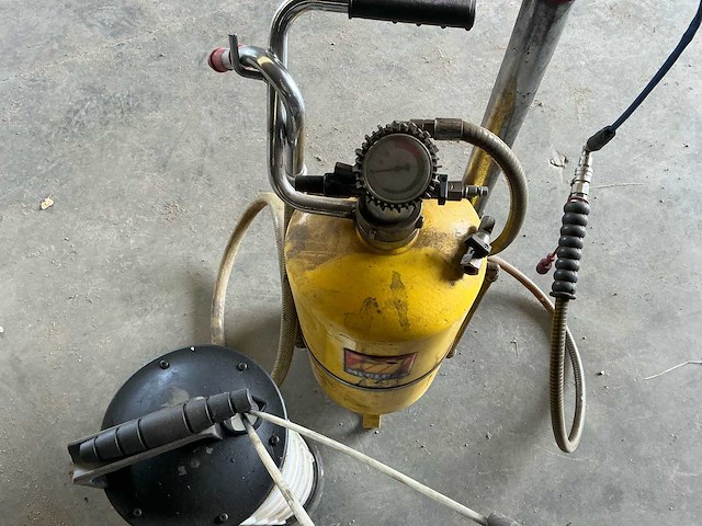 Olie afzuigpomp meclube olie opvangbak - afbeelding 2 van  4