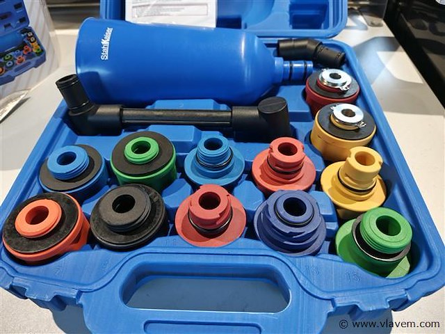 Olie vultrechter adapterset 15 delig - afbeelding 1 van  8