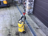 Olieaftapper 2024 - afbeelding 2 van  10