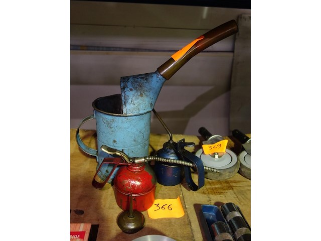 Oliekan en 2 olievatjes - afbeelding 1 van  1